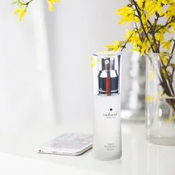 Serum chống lão hoá dưỡng trắng da Sakura Super Restorative