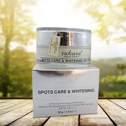 Kem trị nám ban ngày cao cấp làm trắng da Sakura SPF 50+ 02
