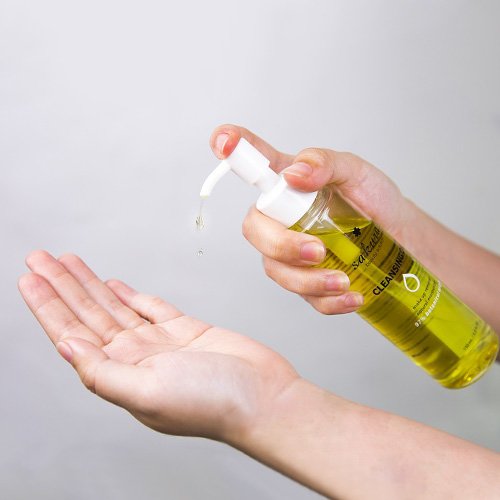 Dầu tẩy trang Sakura Cleansing Oil 04