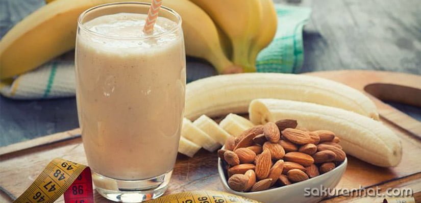 #2. Sinh tố hạnh nhân và chuối